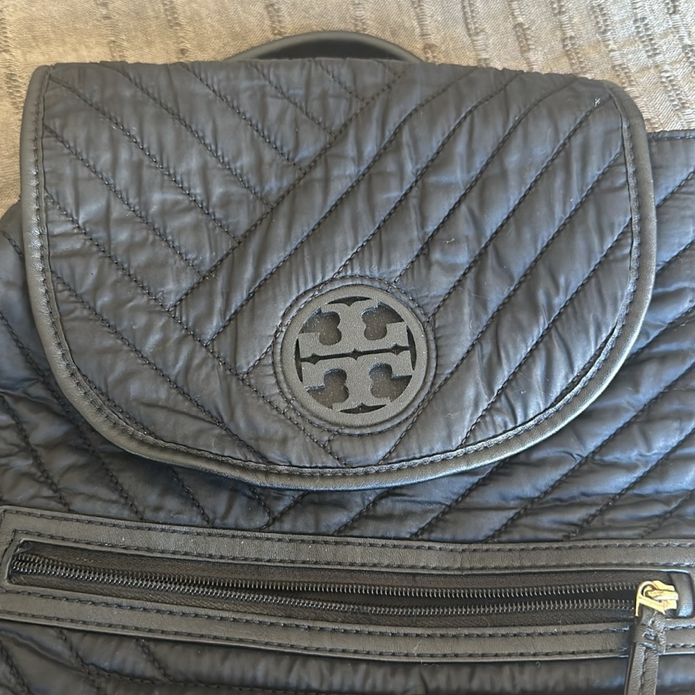 Tory Burch Quilted Backpack - Picture 4 of 8